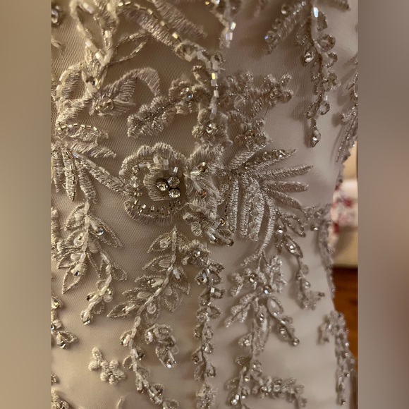 Bought this dress and chose a different one instead. Only worn while trying on - Picture 7 of 9